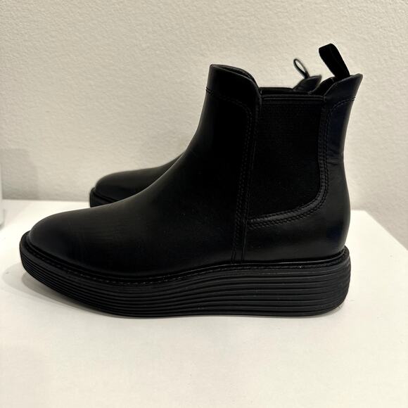 Cole Haan Women's Size 7 OrginalGrand Platform Waterproof Black Chelsea Boot - Picture 2 of 8